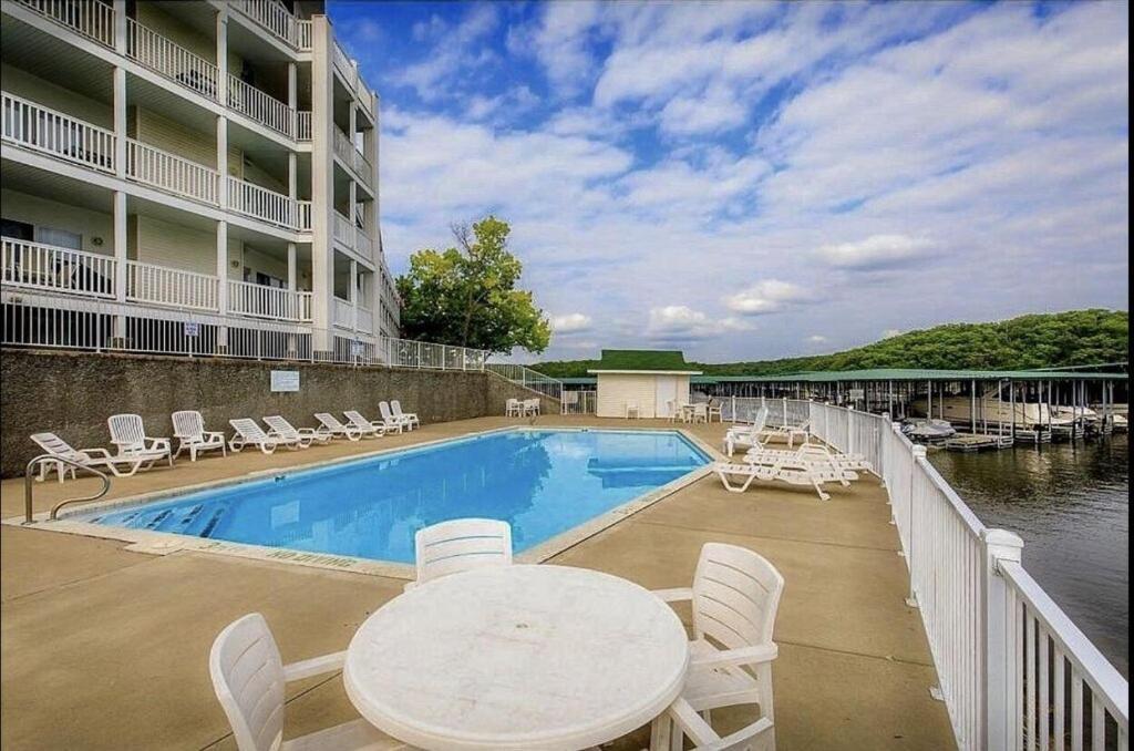Family Fun Lakefront Condo At Parkview Bay Osage Beach Exteriér fotografie
